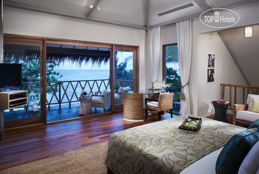 Отель Taj - Coral Vivanta 4*