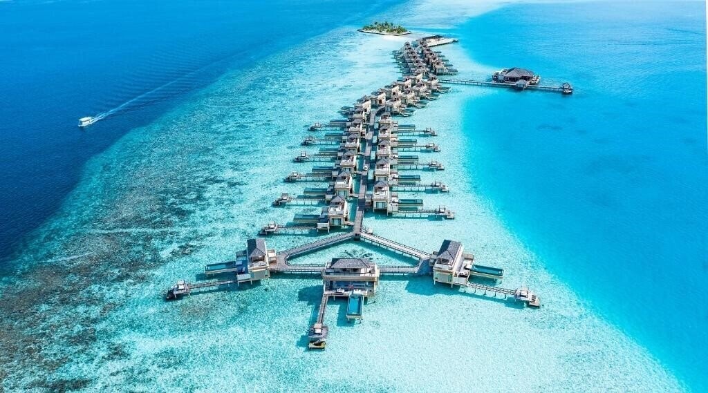 Отель Angsana Velavaru 5*
