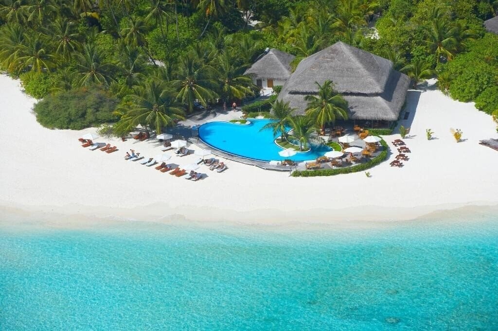 Отель Filitheyo Island Resort 4*