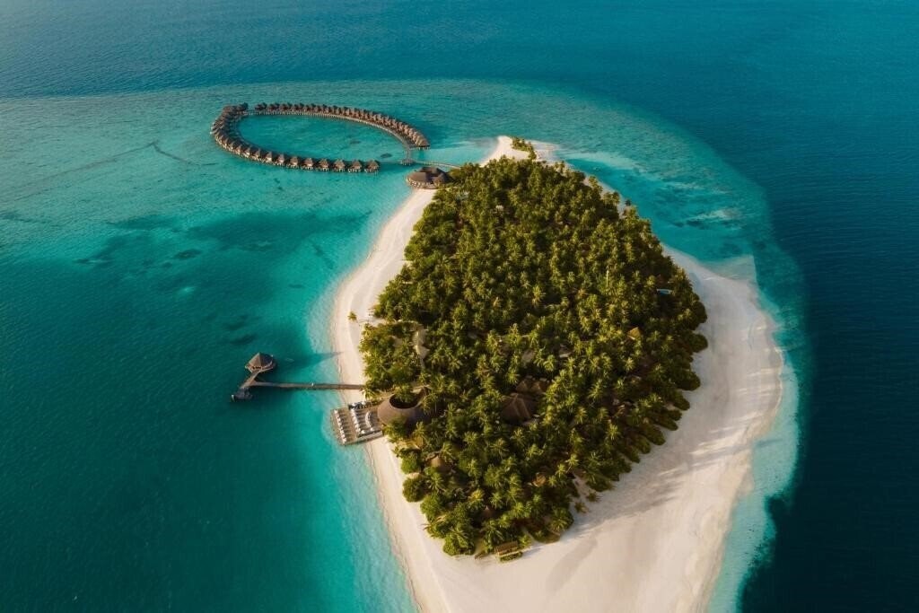 Отель Sun Aqua Vilu Reef Beach & Spa 5*