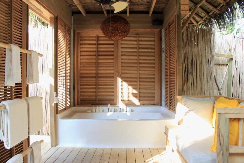 Фото Six Senses Laamu Olhuveli Island 5*
