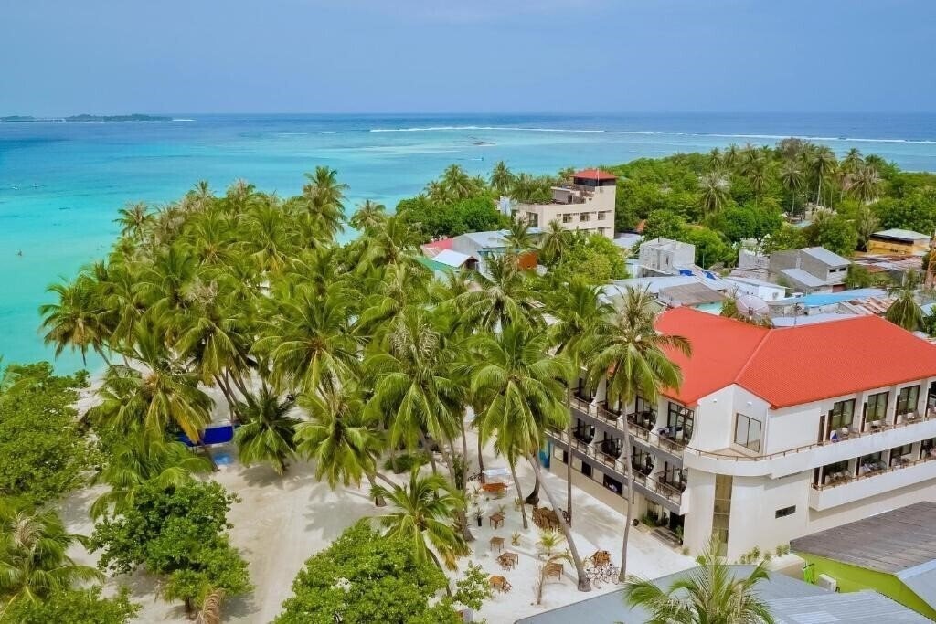 Отель Kaani Beach Hotel 3*