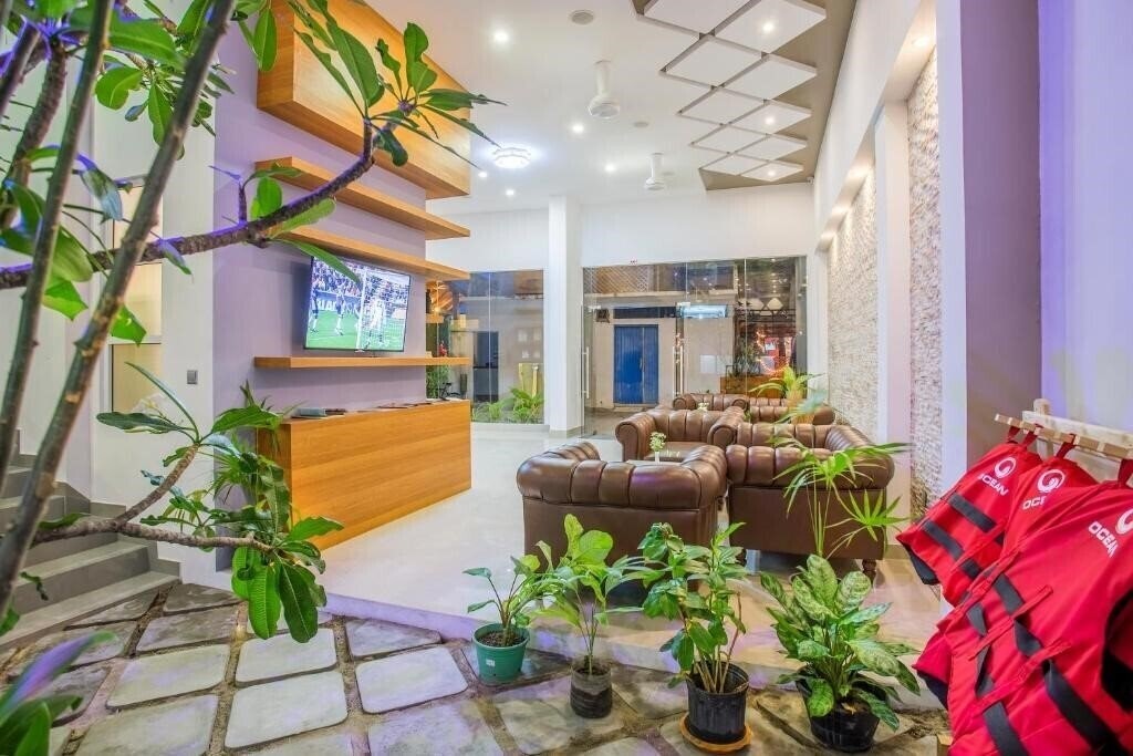 Отель Kuredhi Beach Inn 3*