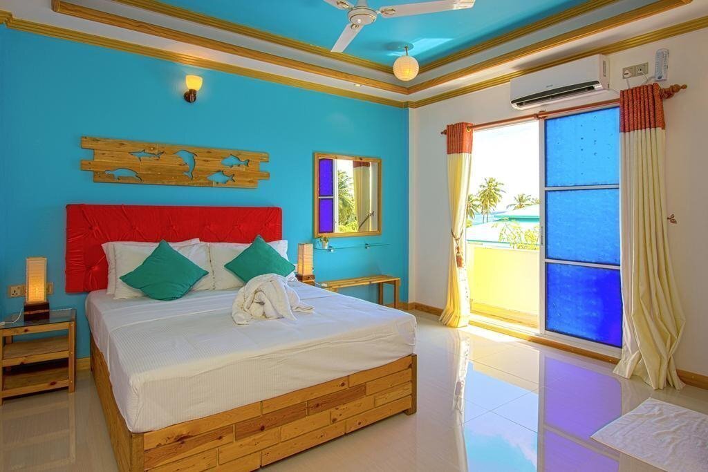 Фото Kurumba Villa Maafushi Guest House 3*