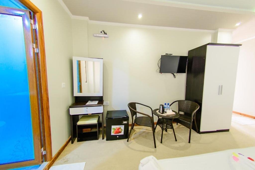 Фото White Sand Lodge Guest House 1*