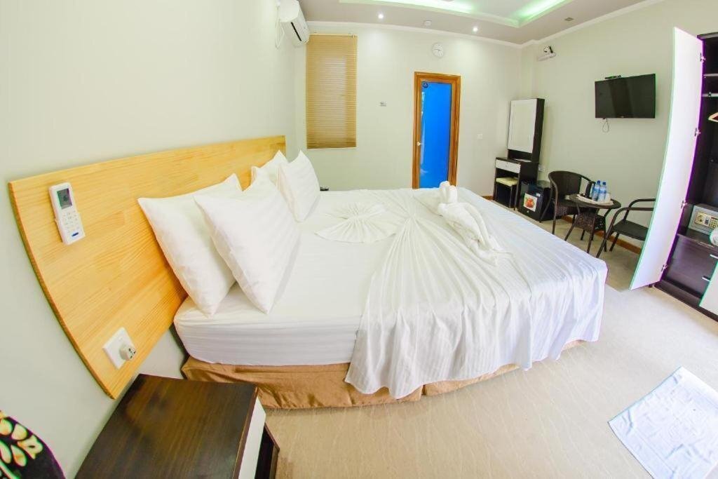 Изображение White Sand Lodge Guest House 1*