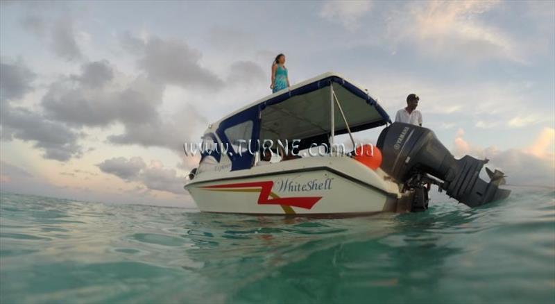 Отель WhiteShell Beach Inn 2*