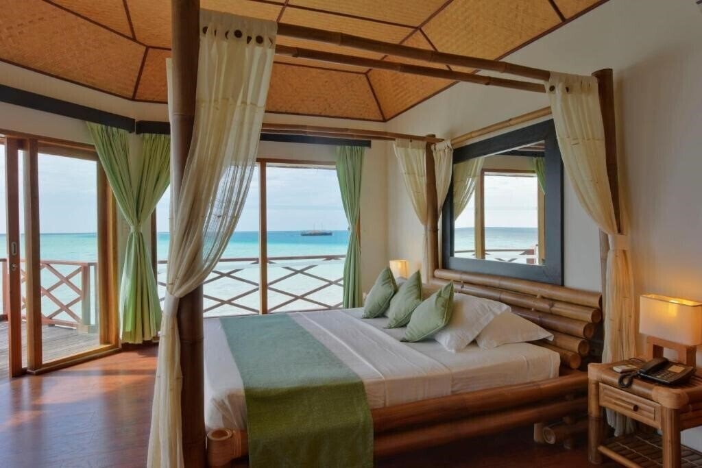 Фото Safari Island Hotel 4*