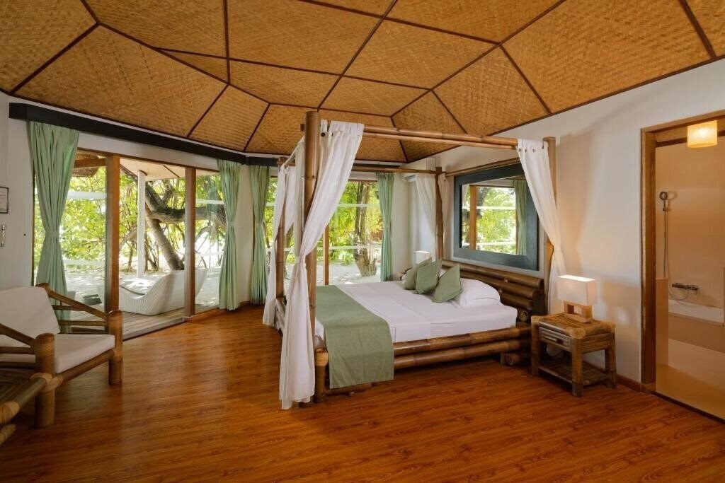 Фото Safari Island Hotel 4*