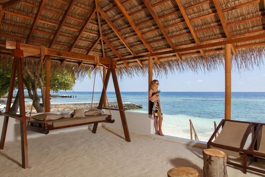 Картинка Equator Village 3*