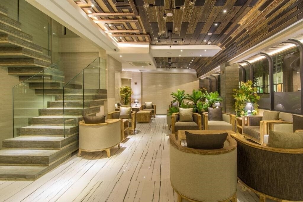 Отель Hotel Samann Grand 4*