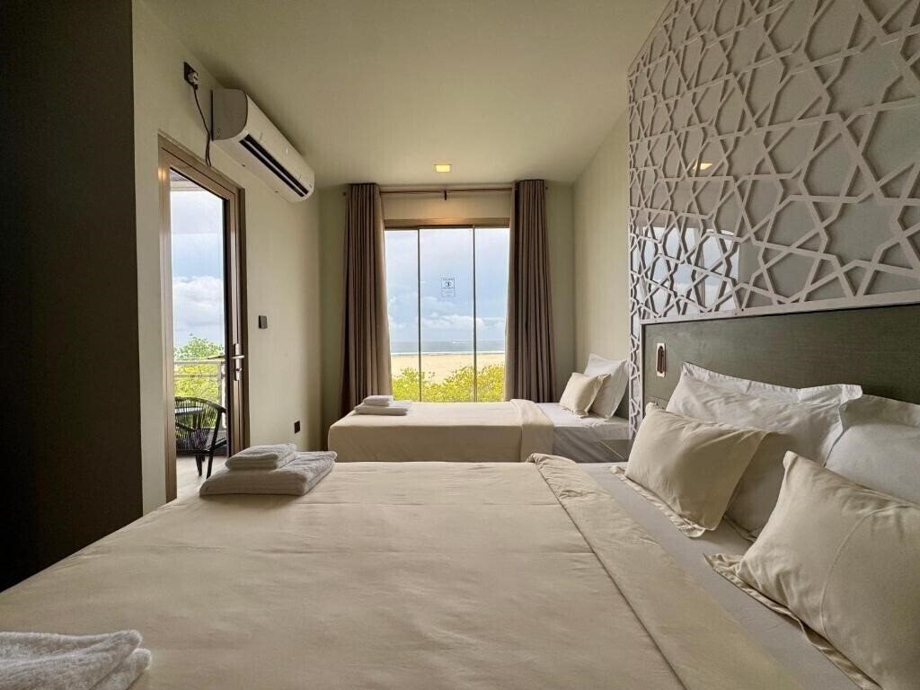 Фото Avyanna Gulhi Beach Hotel Guest House 3*