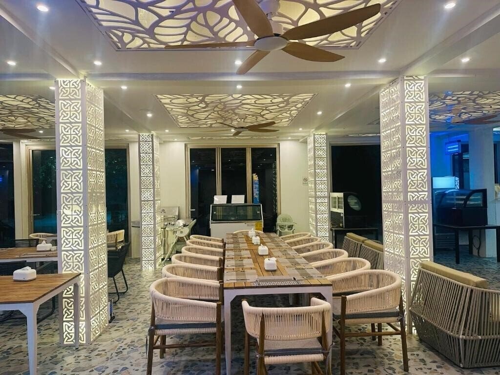 Картинка Avyanna Gulhi Beach Hotel Guest House 3*