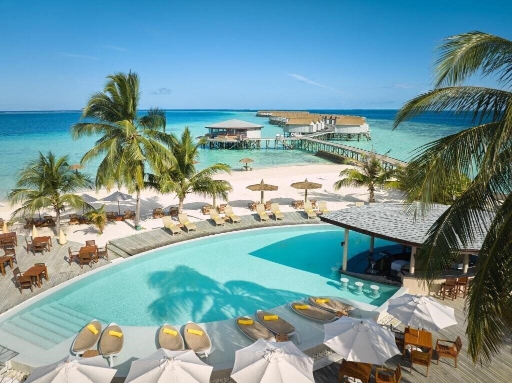 Отель Centara Ras Fushi Resort & SPA 4*