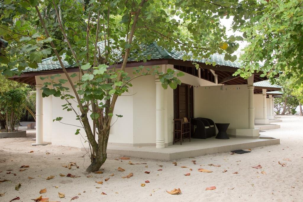 Фото Embudu Village 3*