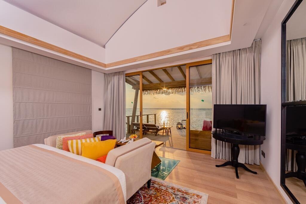 Фото Cinnamon Hakuraa Huraa Maldives (ex. Chaaya Lagoon Hakuraa Huraa) 4*