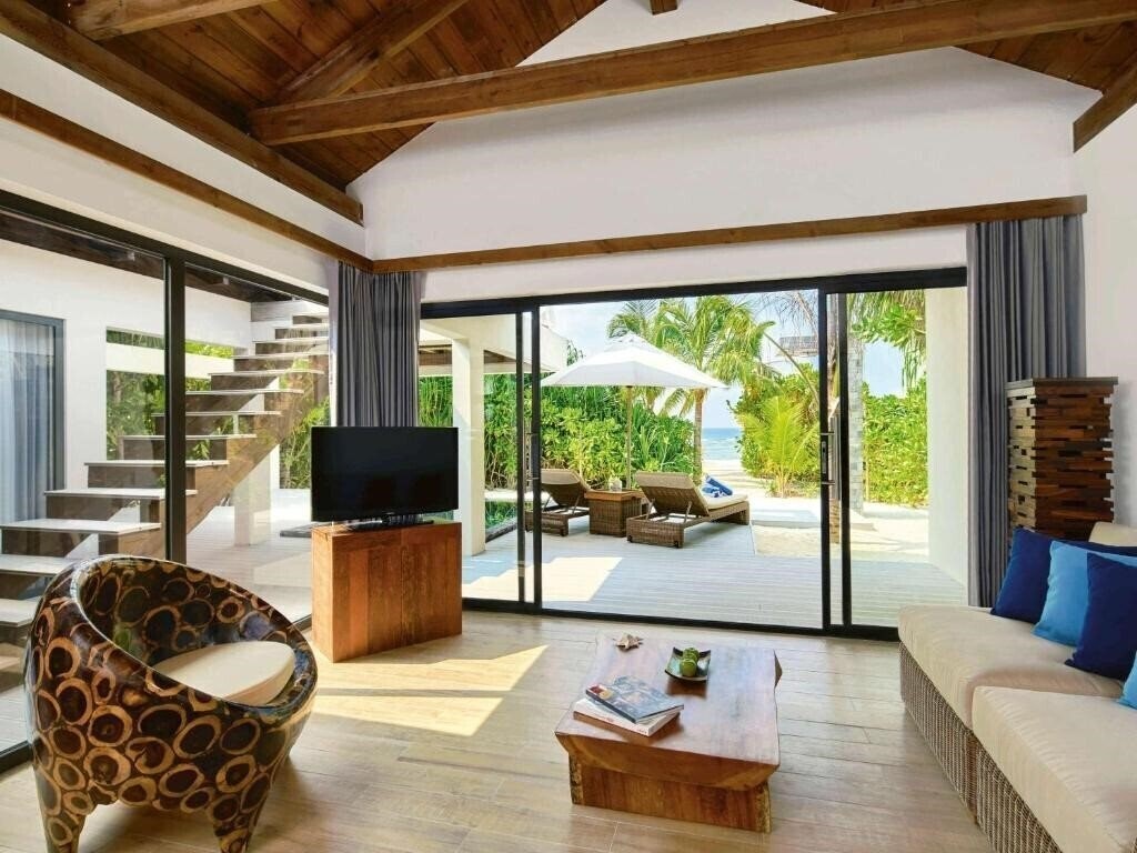 Фото Movenpick Resort Kuredhivaru Maldives 5*