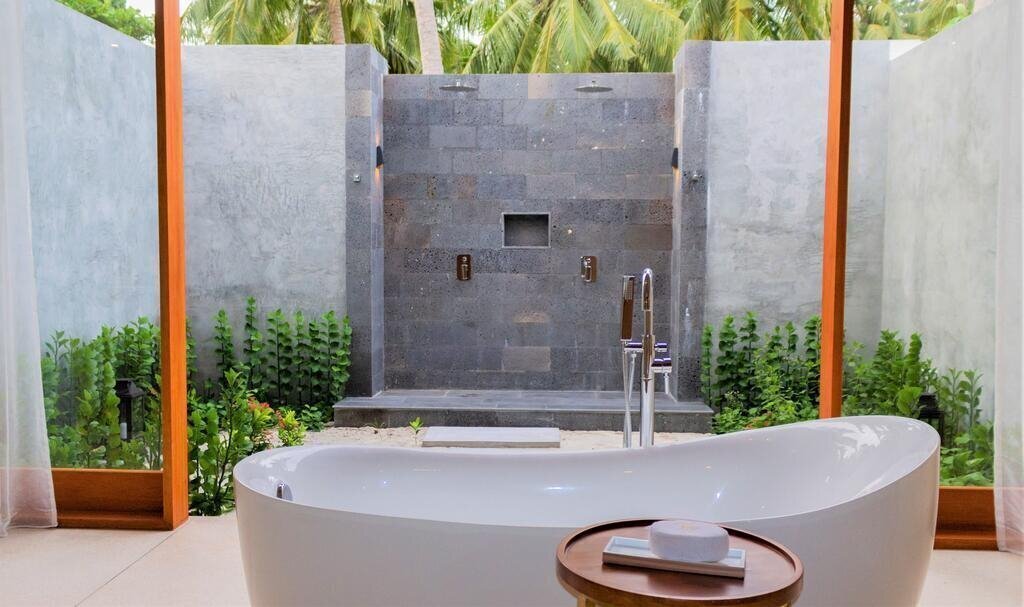 Фото Furaveri Island Resort 5*