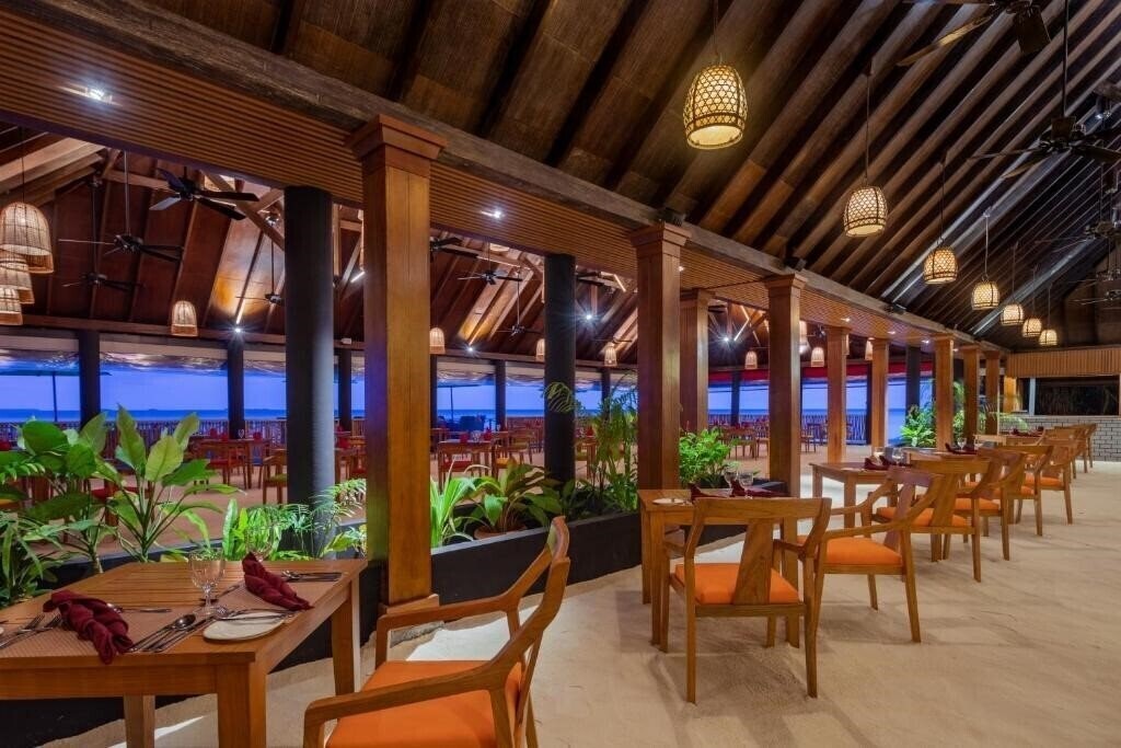 Фото Dhigufaru Island Resort 5*