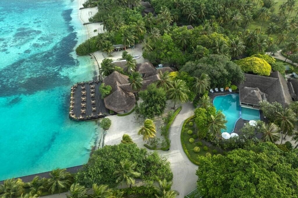 Отель Adaaran Prestige Ocean Villas Hundhuran Fushi 4*