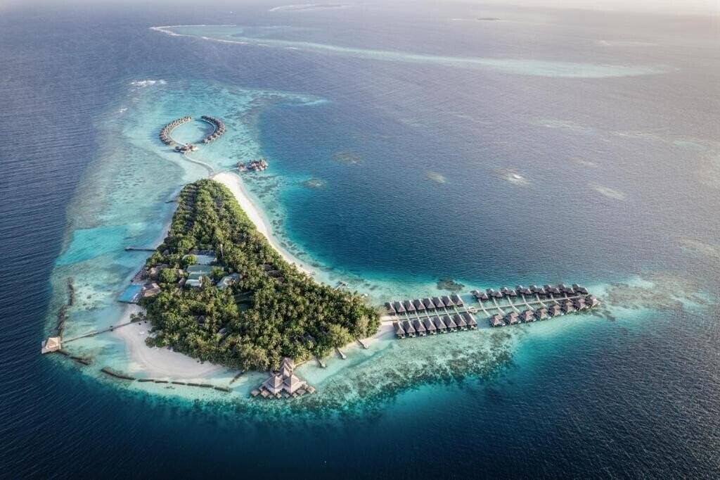 Отель Coco Bodu Hithi 5*