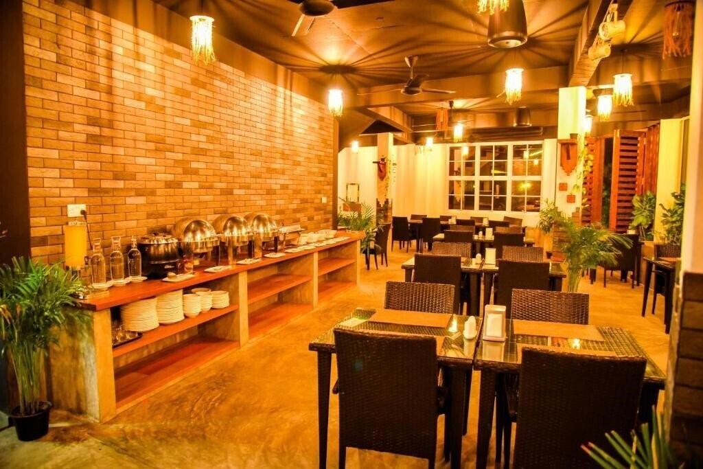 Изображение Rashu Hiyaa Guest House 3*