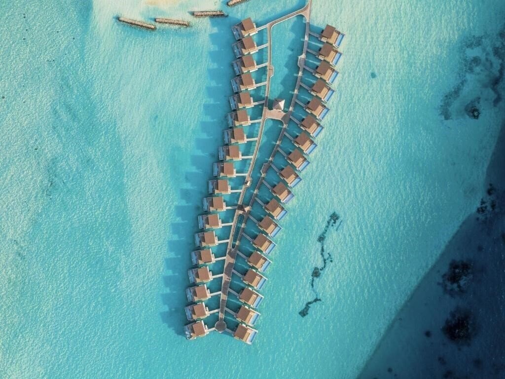 Картинка Kuda Villingili Resort Maldives 5*