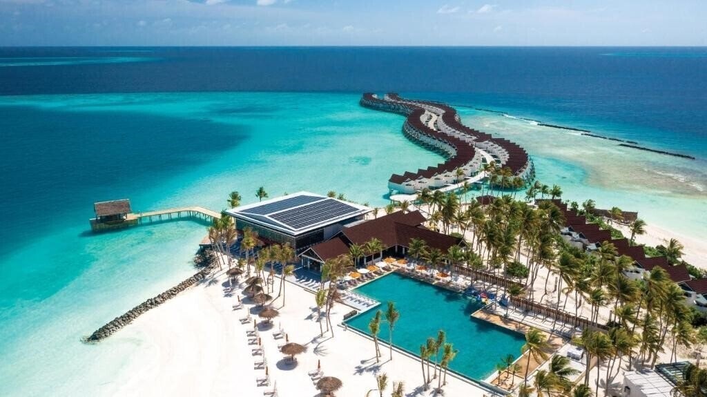 Отель Oblu Xperinece Ailafushi 4*