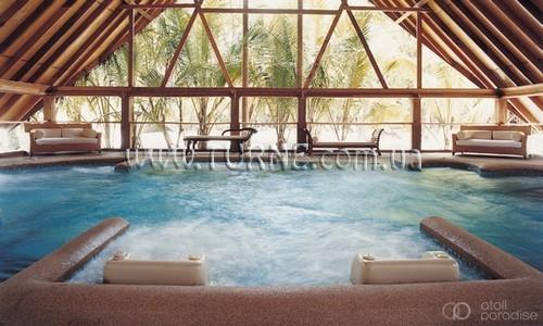 Отель Cocoa Island 5*