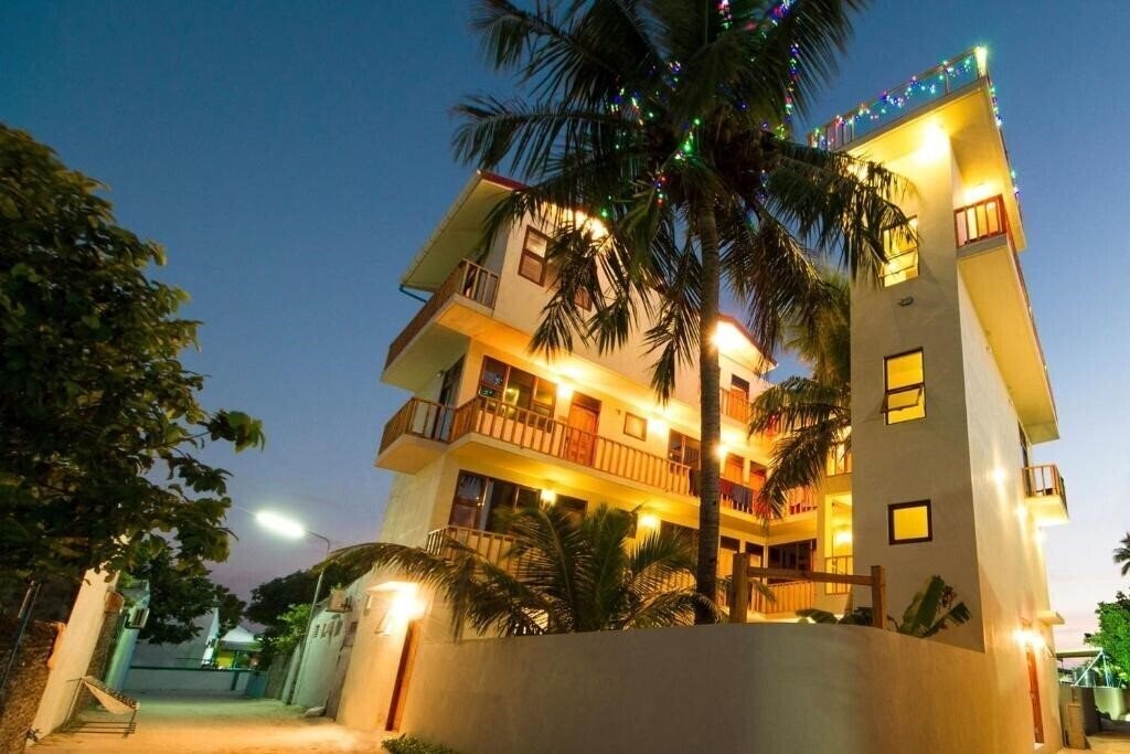 Отель Tropic Tree Maldives 3*