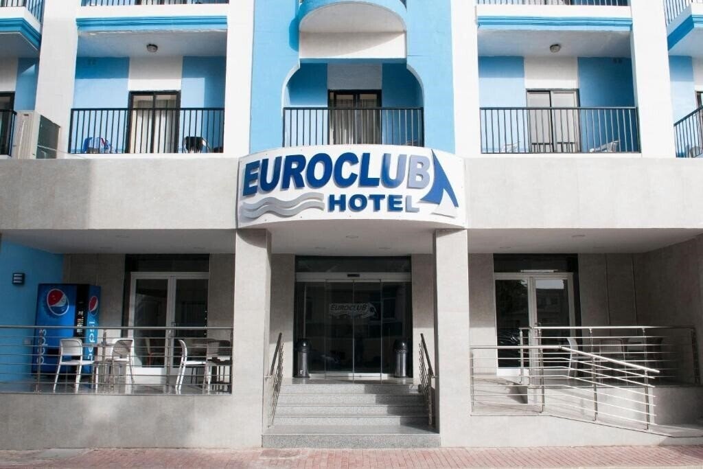 Отель Euroclub Hotel 3*