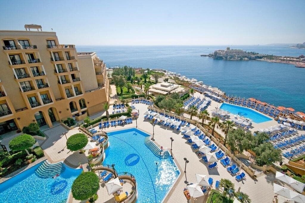 Фотография Corinthia Hotel St George's Bay 5*