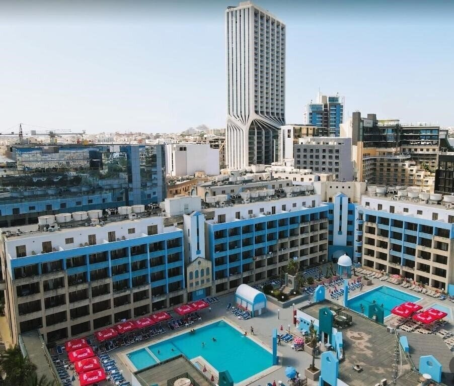 Отель La Vallett & George's Park Resort 3*