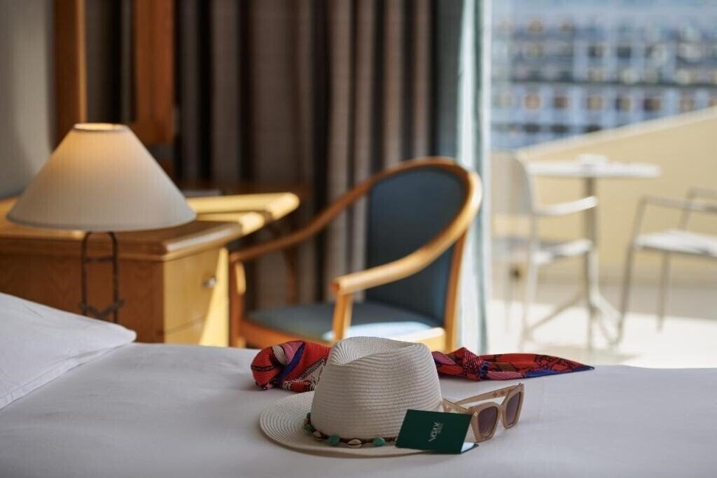 Фотография Marina Hotel At The Corinthia Beach Resort 4*