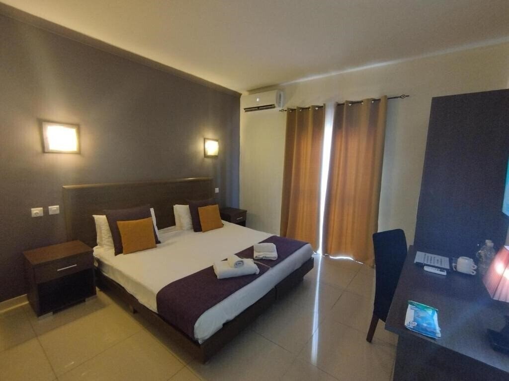 Отель Winsdor Hotel 4*