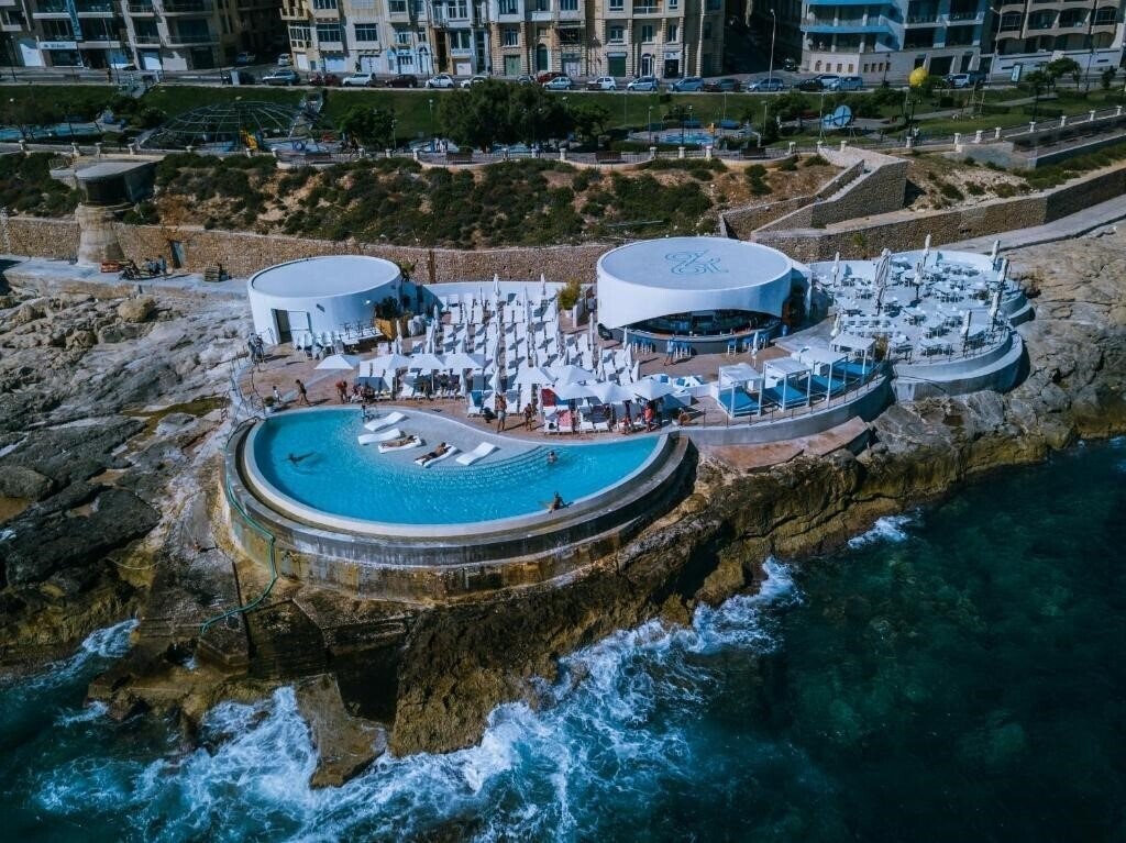 Отель Plevna Hotel 3*