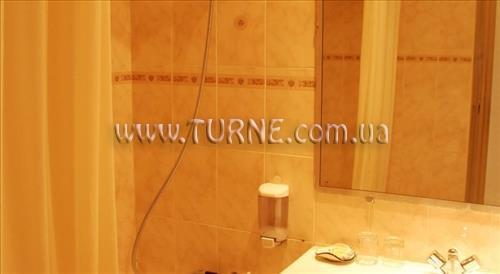 Отель Le Tivoli 4*