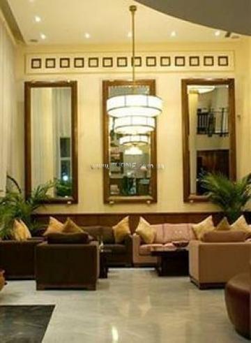 Отель Business 4*