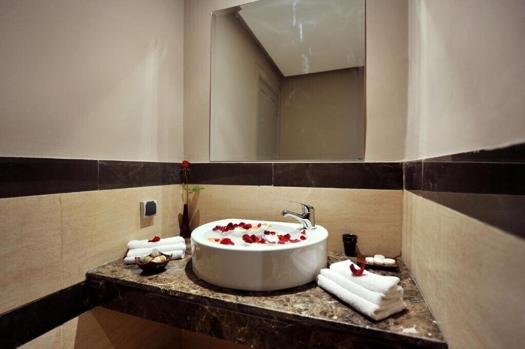 Фотография Blue Sea Le Printemps 4*