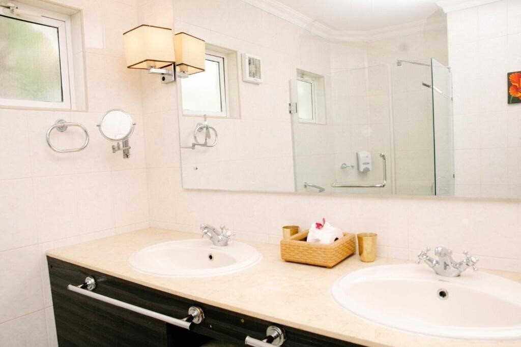 Изображение Hibiscus Beach Resort & Spa 3*