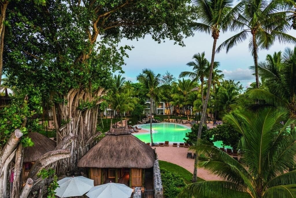 Отель Canonnier Beachcomber Golf Resort & Spa 4*