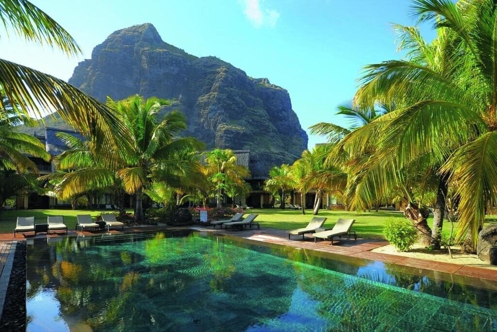 Фото Dinarobin Beachcomber Golf Resort & SPA 5*