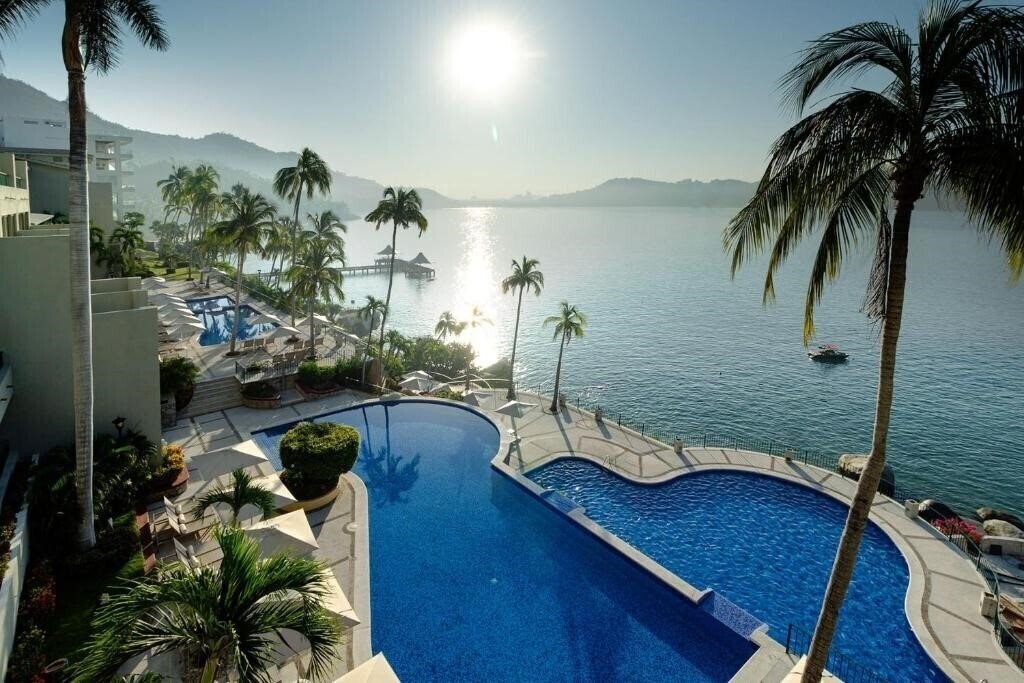 Отель Camino Real Acapulco Diamante 5*