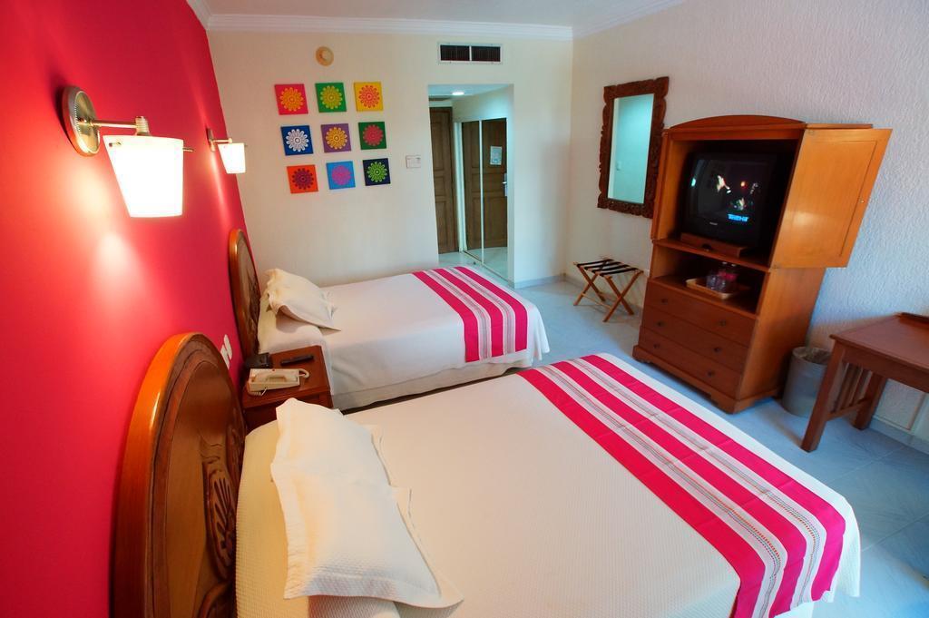 Отель Margaritas Cancun 3*