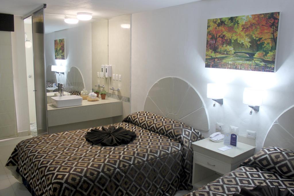 Фото Plaza Caribe 4*