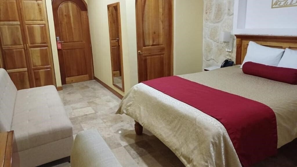 Изображение Cancun International Suites 3*