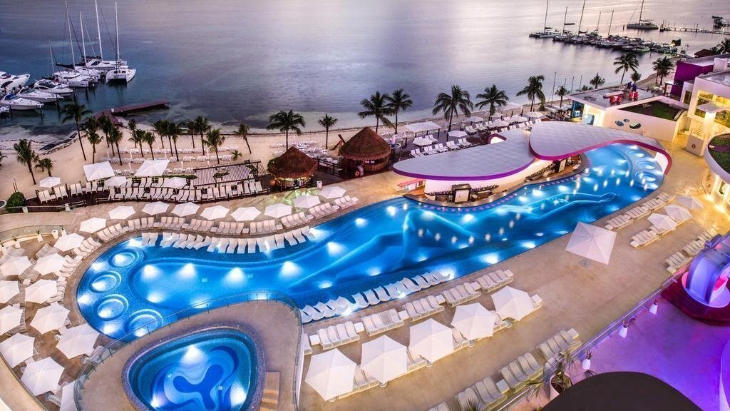 Отель Temptation Cancun Resort (Adults Only 21+) 5*