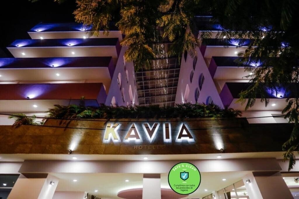 Отель Hotel Kavia 4*