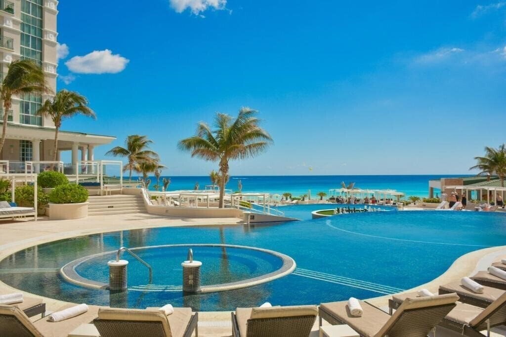 Фото Sandos Cancun Luxury Experience (ex. Le Meridian) 5*