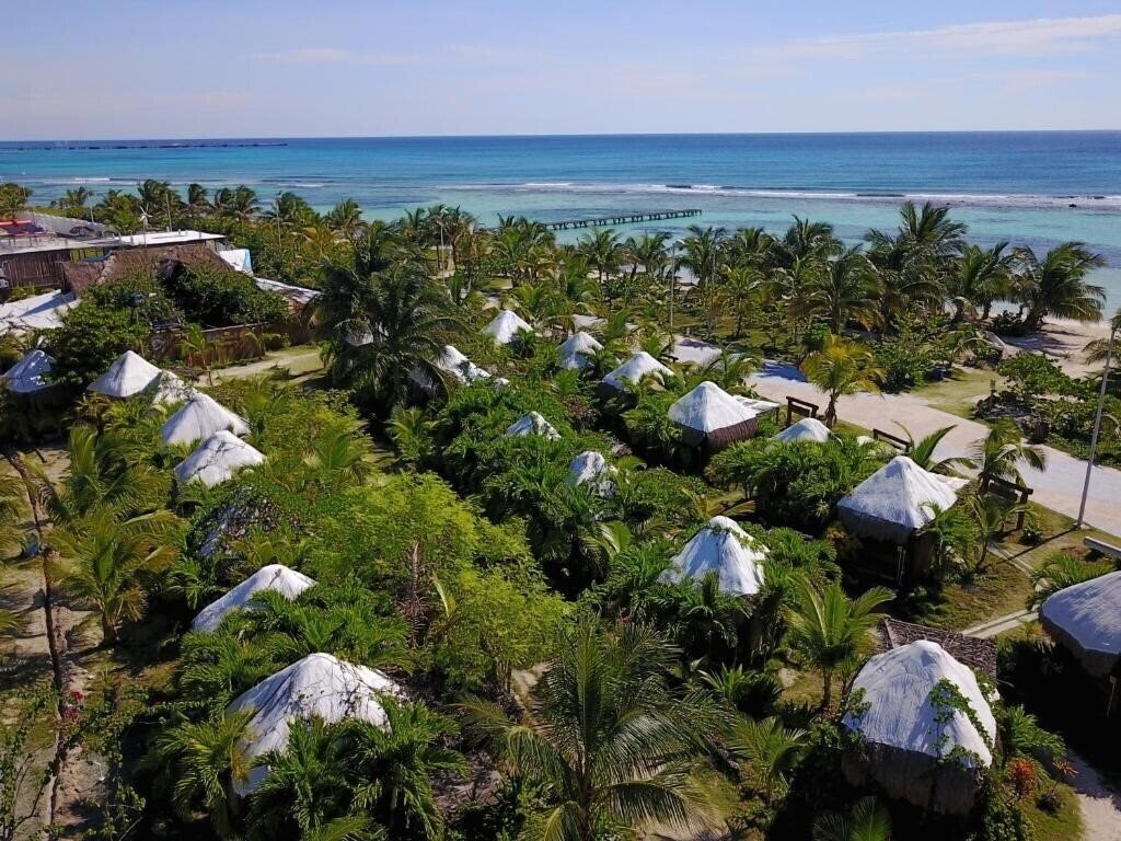 Отель Bluekay Eco Resort (ex. Blue Kay Eco Resort, Blue Kay Mahahual, Eco Cabanas Bluekay) 3*